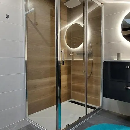 Kymsourit - Piscine,spa,sauna 別荘 *