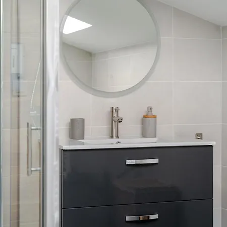 Holiday home Kymsourit - Piscine,spa,sauna